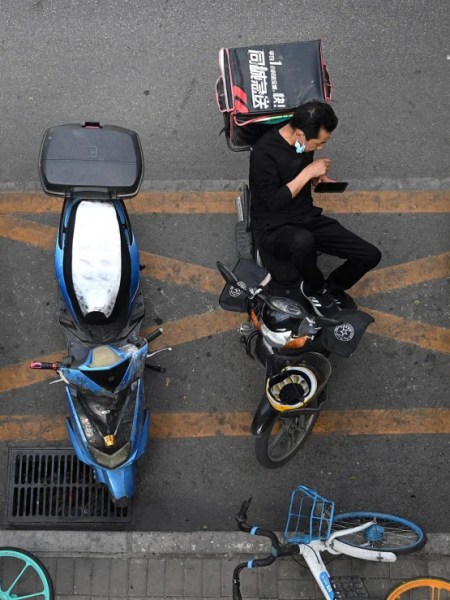‘Really squeezed’: Chinese food delivery riders (CNN) 18 Oct&nbsp;2024